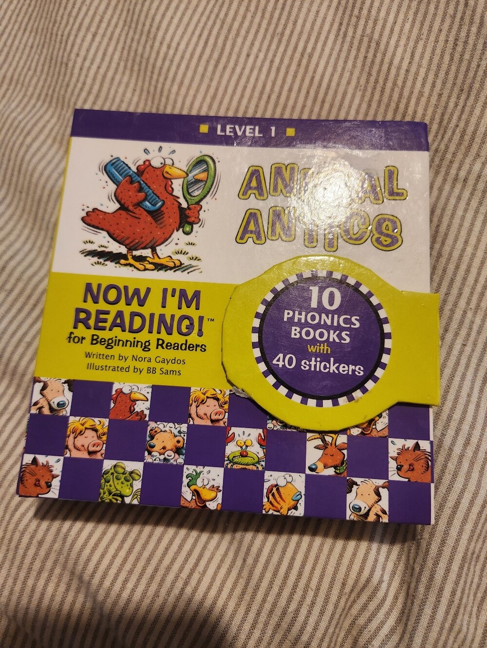 Now I'm Reading! Animal Antics Phonics Book Set - Purple & Yellow